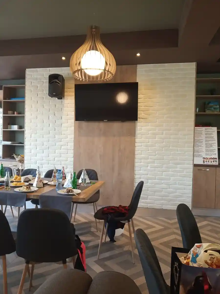 Bar & Dinner "Гъше Перо"