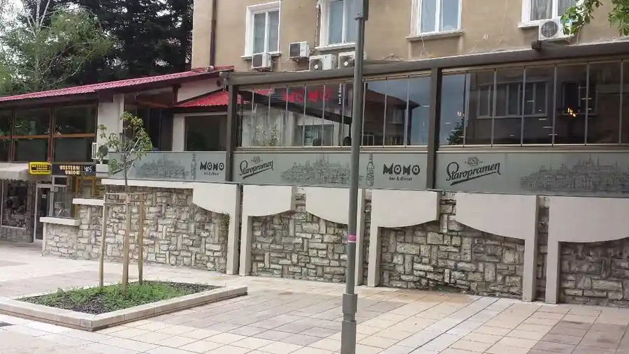 Bar & Dinner Момо