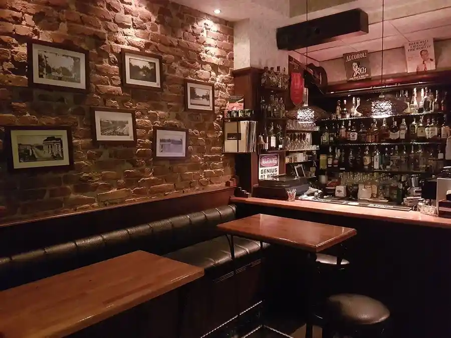 Bar & Dinner "Troy"
