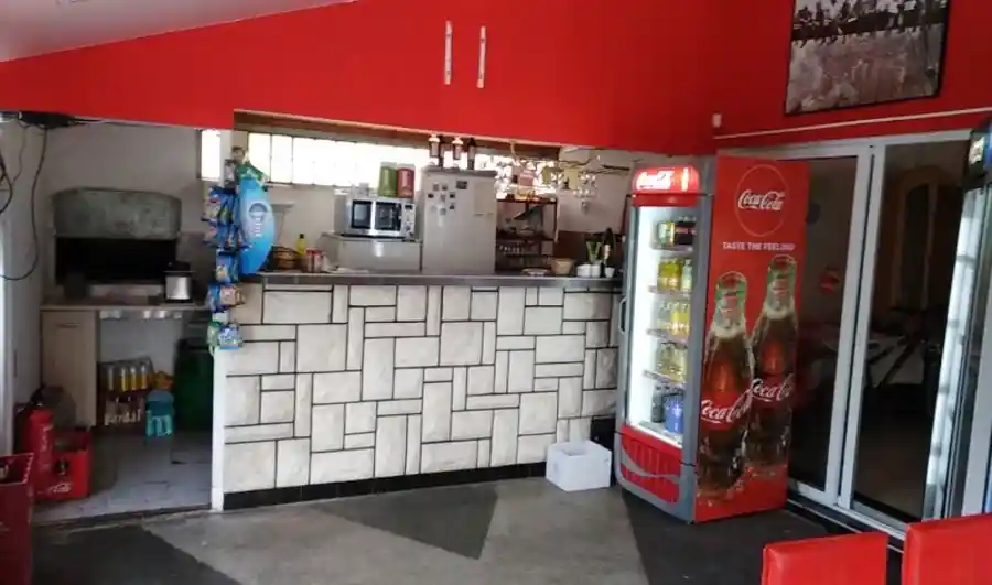 Pizza bar and Dinner Breeze