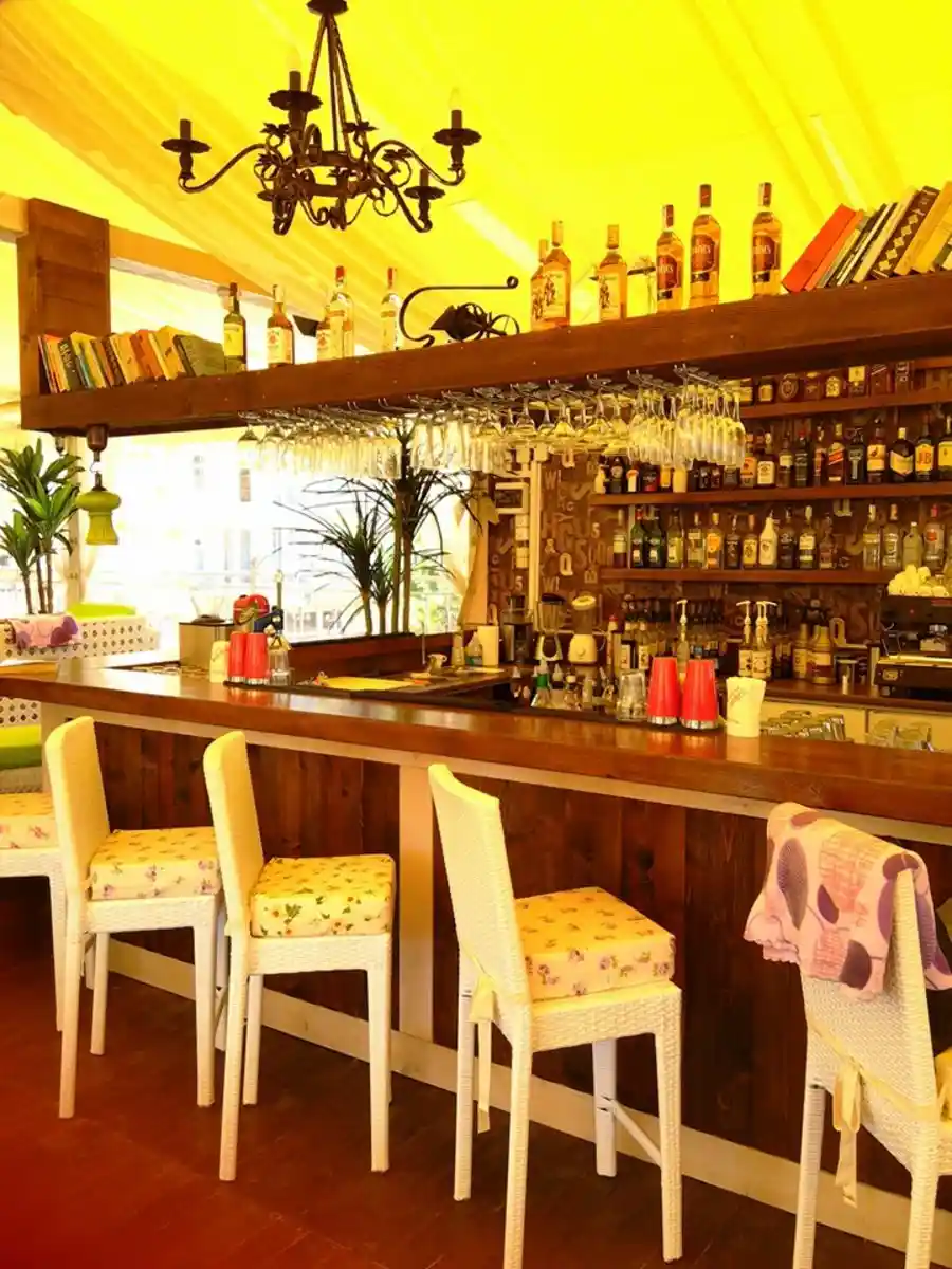 "Tart" Bakery