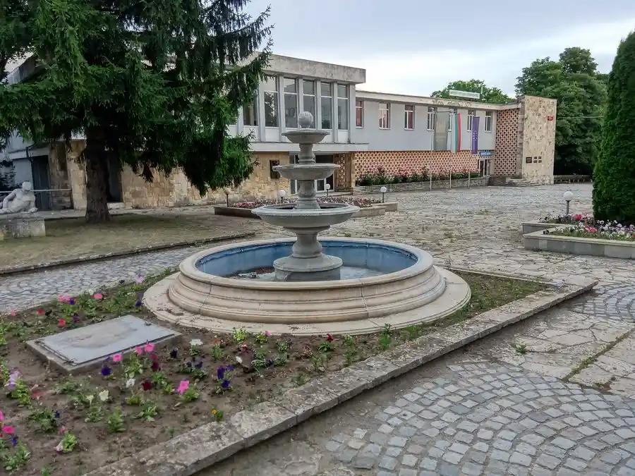 Централен градски площад - Кула